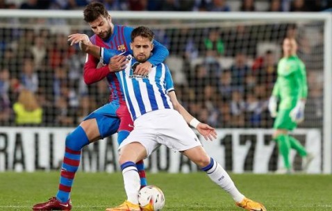 看球直播-巴萨后卫全伤险丢胜局，稳住敏感西超席位