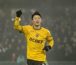 斗球体育-记者：尽管狼队买了前锋&amp;留下拉尔森，但水晶宫签黄喜灿仍很渺茫