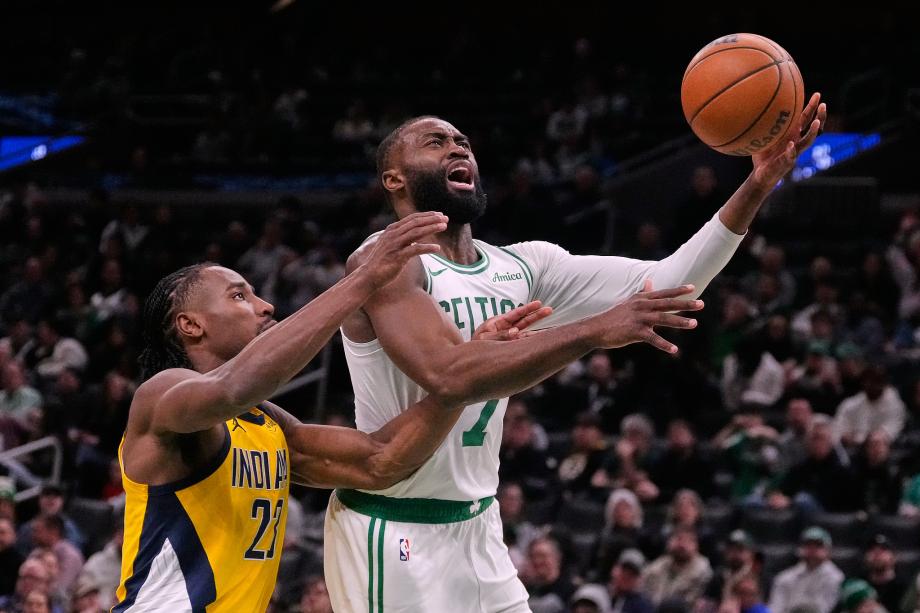 [图]布朗30+10西亚卡姆32+10 凯尔特人轻取步行者